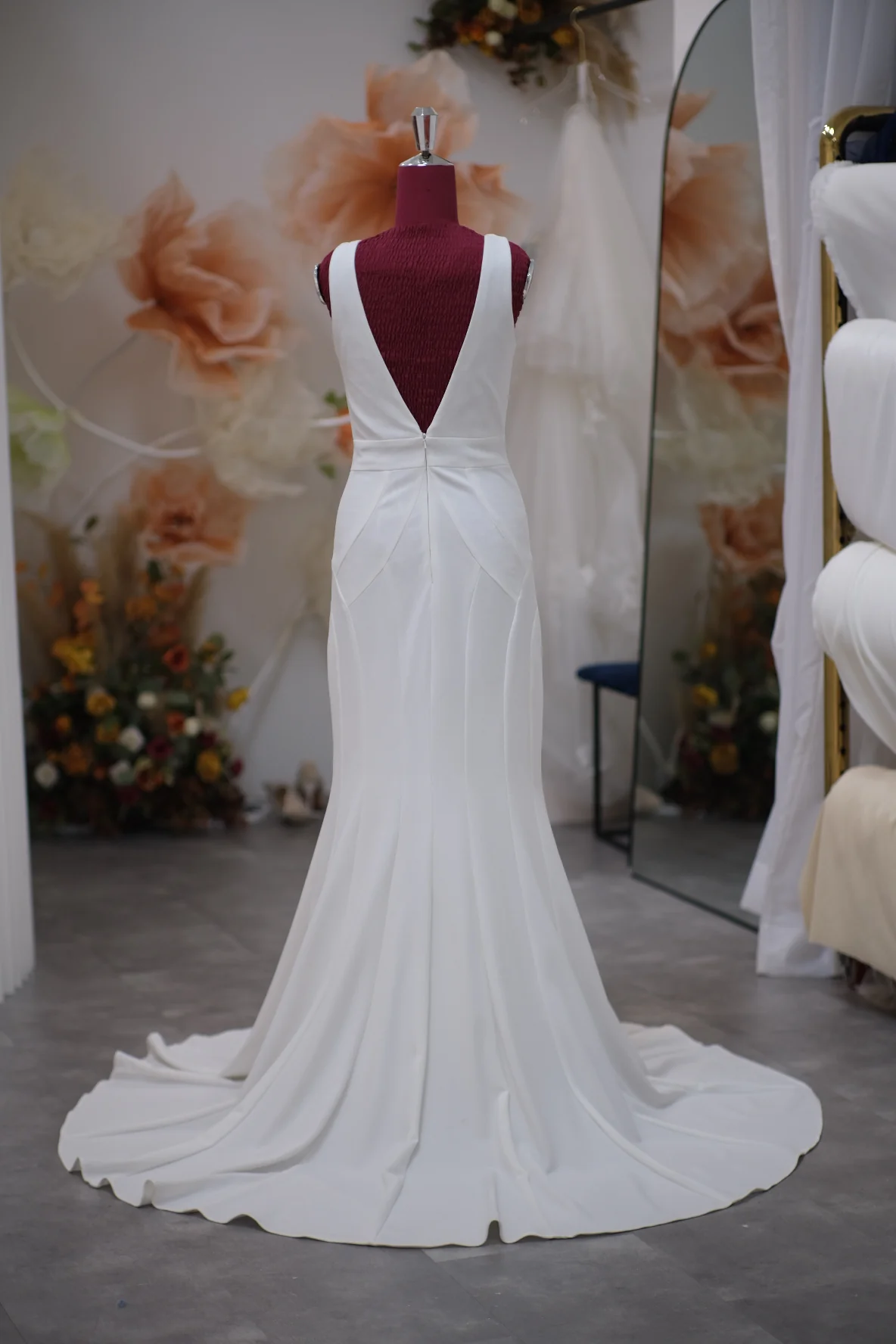 BG-WED-AME-10083 WEDDING GOWN PREMIUM FABRIC PLAIN WITH PLEATED SIZE M BUST 84 WAIST 70 - Image 3