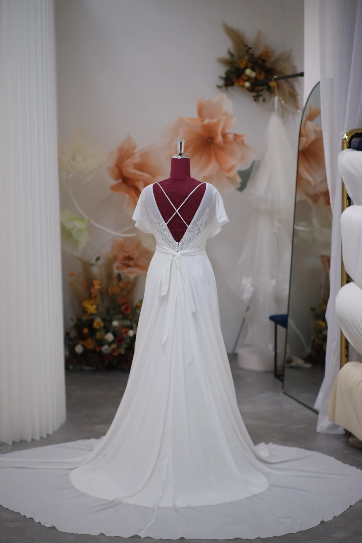 BG-WED-AME-10084 WEDDING GOWN PREMIUM FABRIC HALF LACE SIZE M BUST 84 WAIST 68 - Image 4