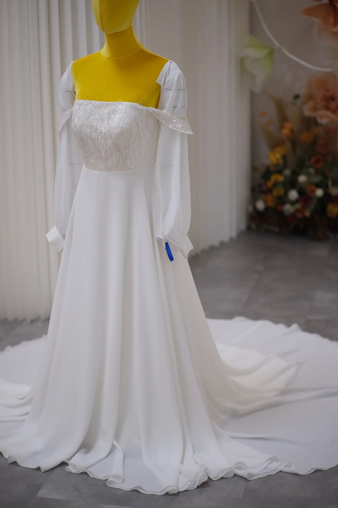 BG-WED-AME-10087 WEDDING GOWN LUX FABRIC HALF LACE SIZE XL BUST 90 WAIST 73 - Image 2