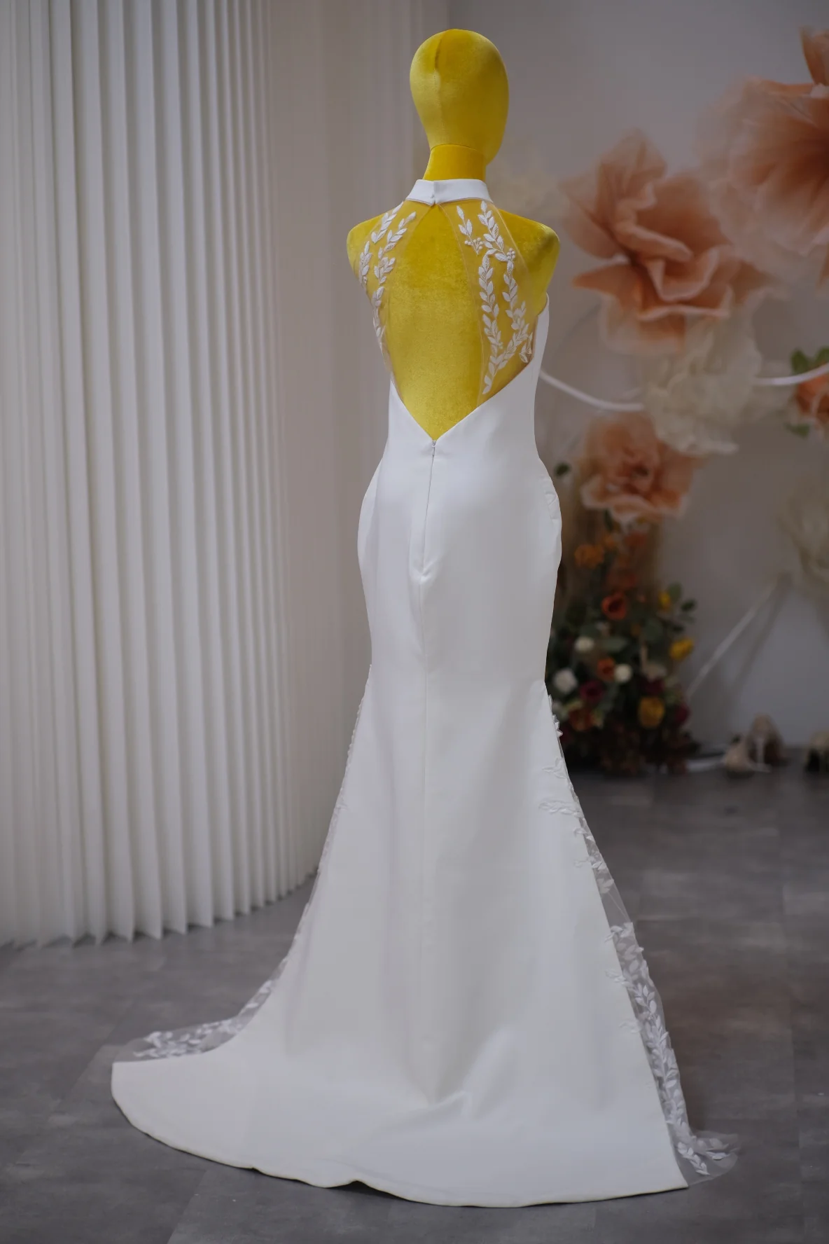 BG-WED-AME-10093 WEDDING GOWN LUX FABRIC HALF LACE SIZE L BUST 86 WAIST 72 - Image 2