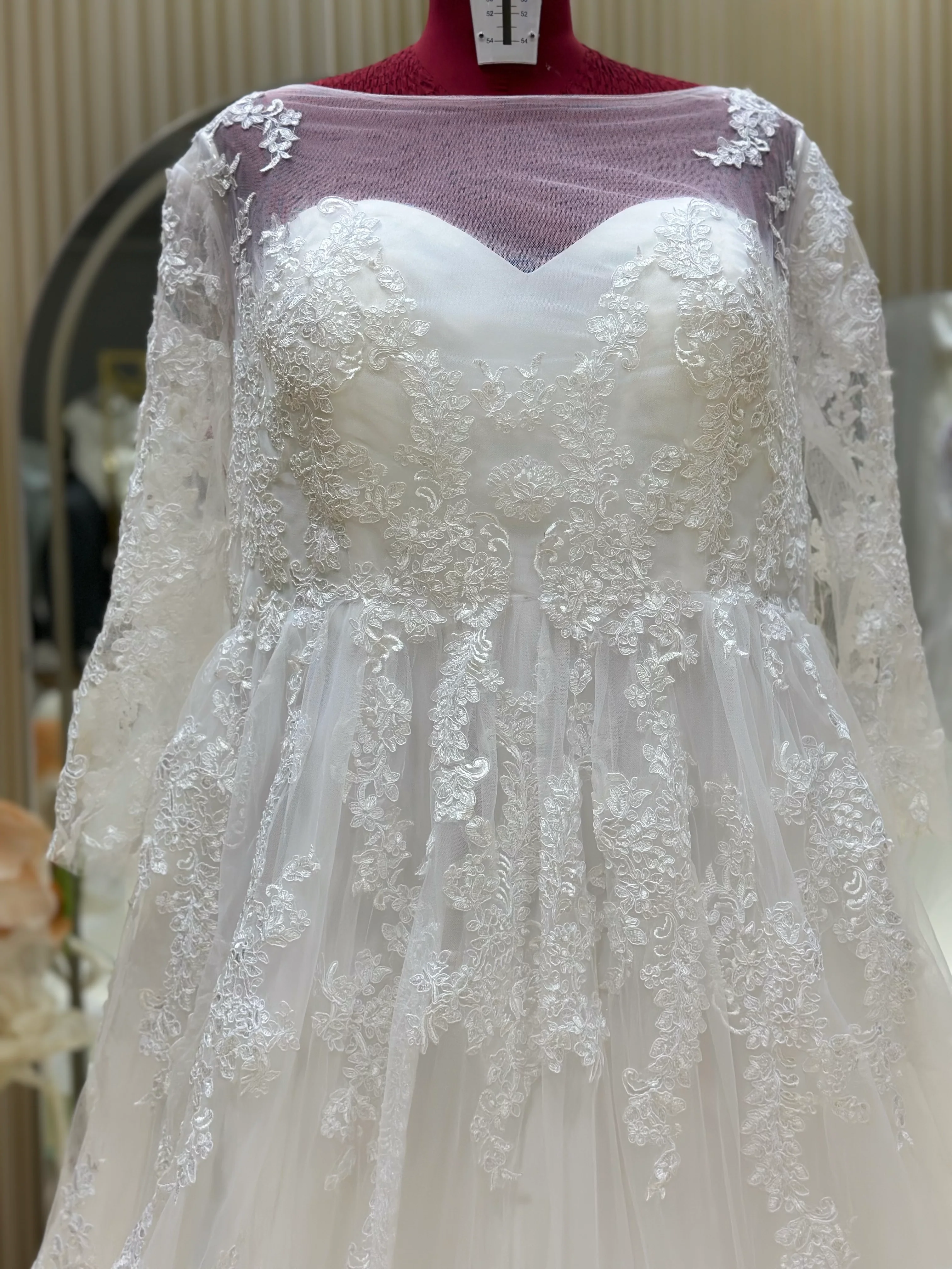 BG-WED-AME-10110 WEDDING GOWN PREMIUM FABRIC FULL LACE BUST 136 WAIST 122 - Image 5