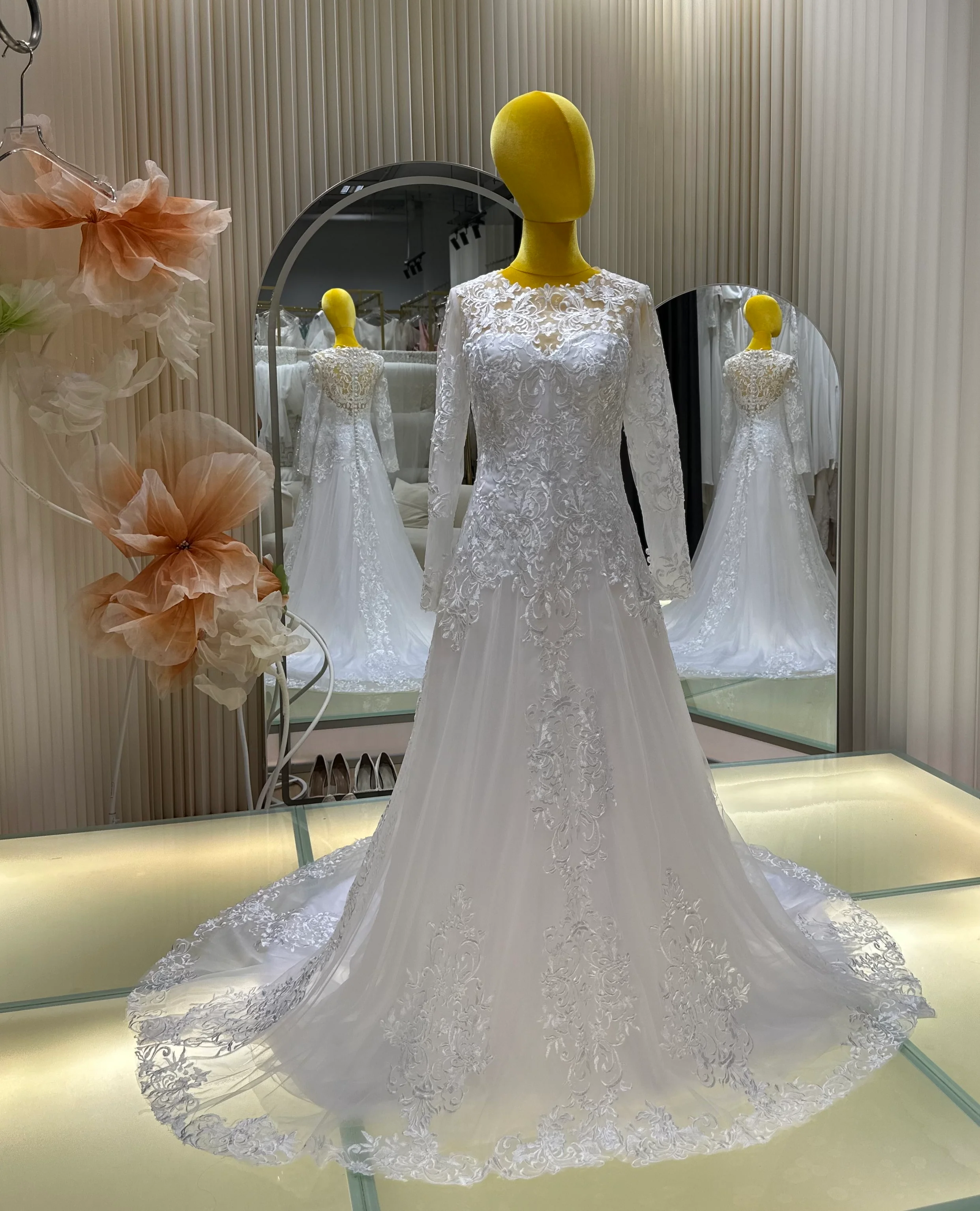 BG-WED-AME-10113 WEDDING GOWN FABRIC FULL LACE SIZE 3XL BUST 97 WAIST 81 - Image 2