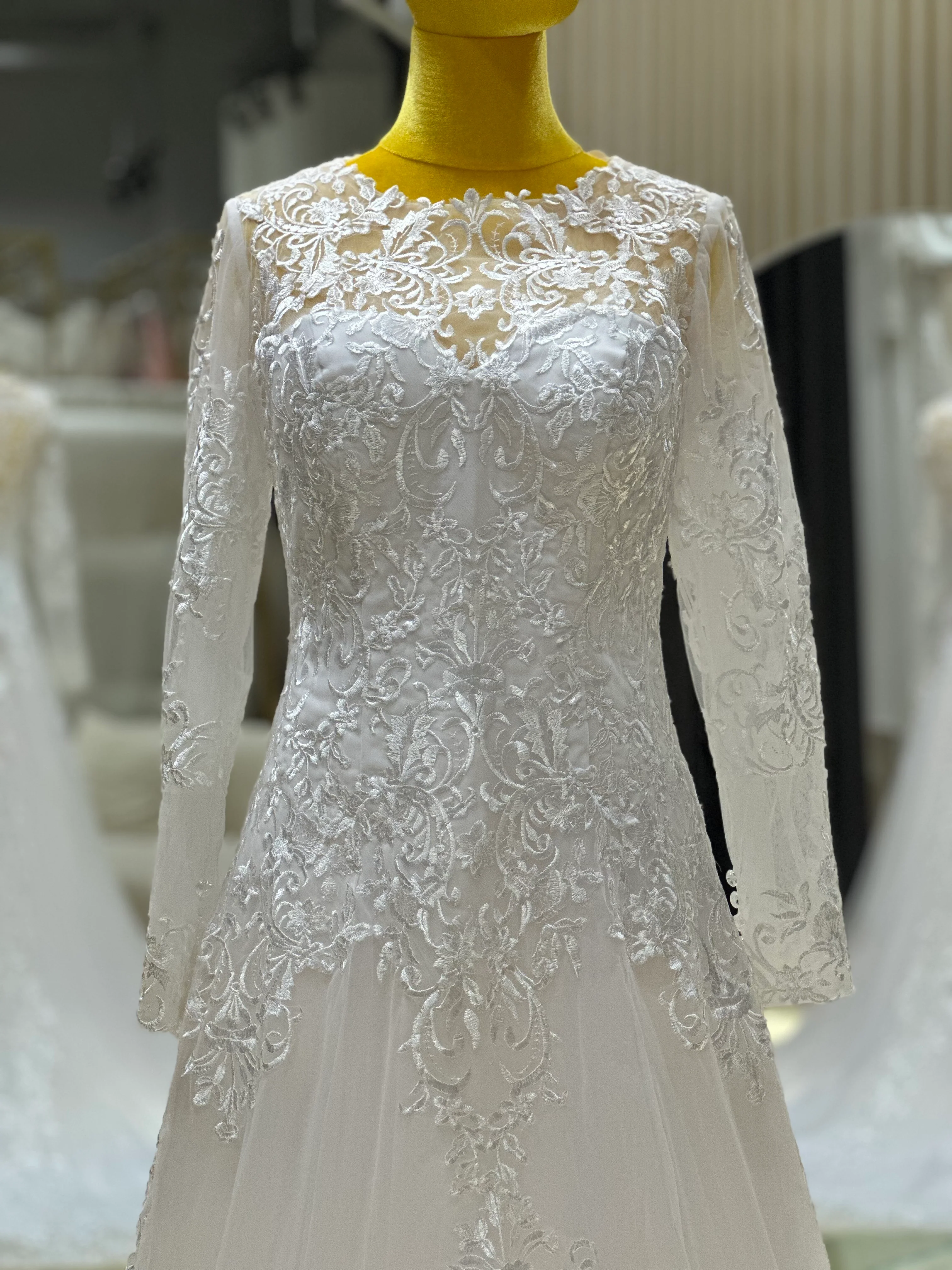 BG-WED-AME-10113 WEDDING GOWN FABRIC FULL LACE SIZE 3XL BUST 97 WAIST 81 - Image 9