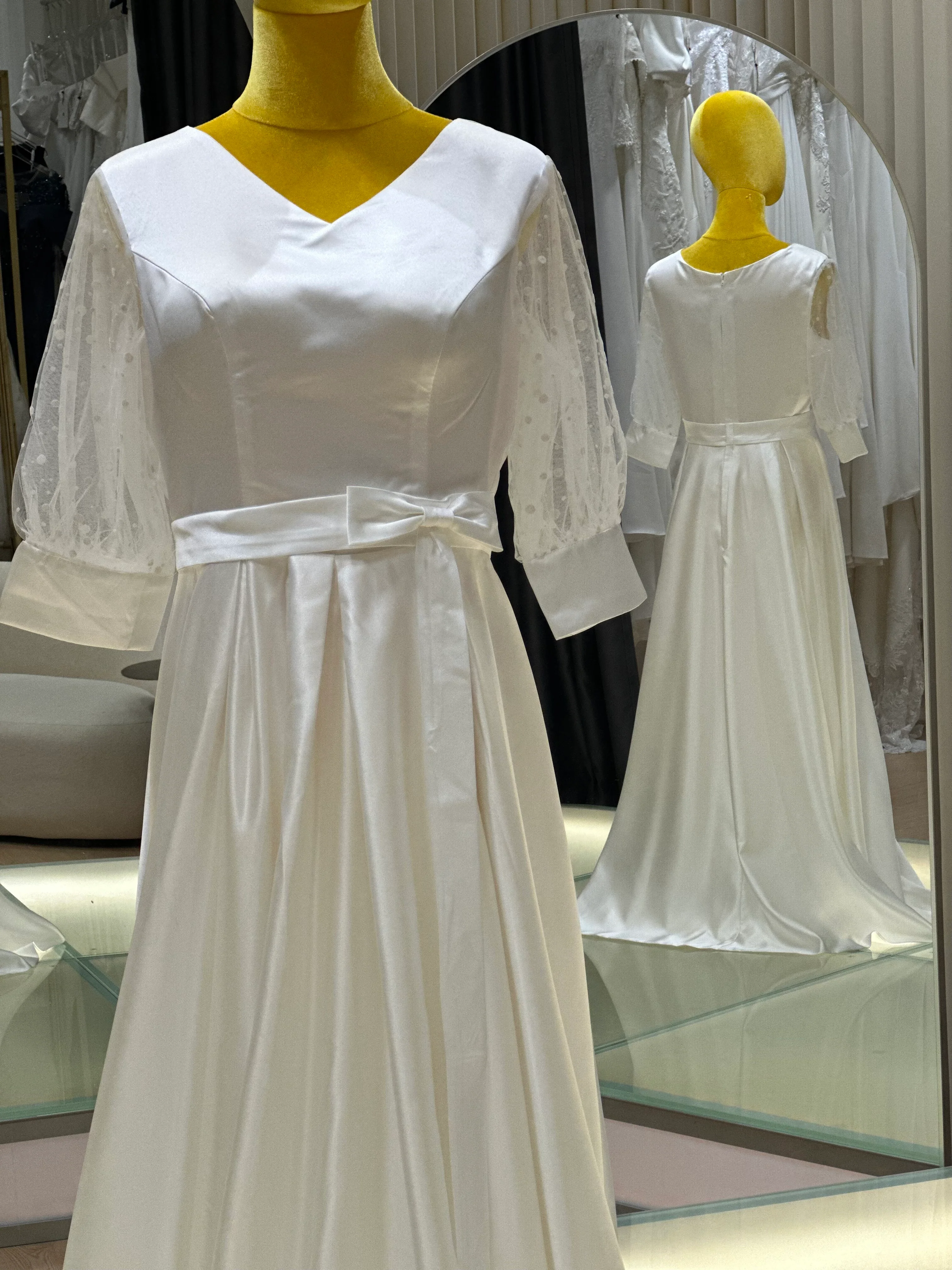 BG-WED-AME-10127 WEDDING GOWN FABRIC PLAIN WITH PLEATED SIZE XXL BUST 96 WAIST 78 - Image 6