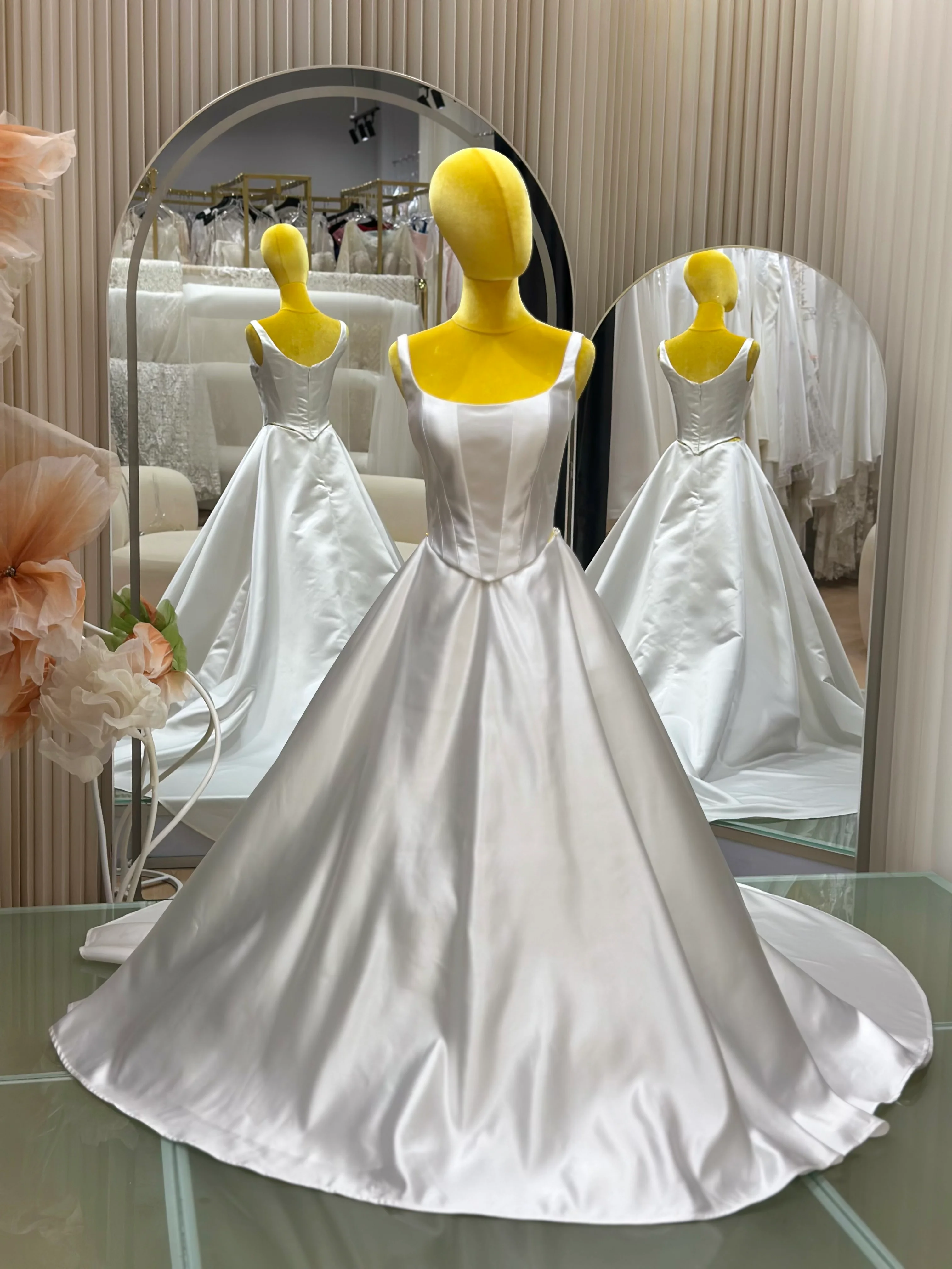 BG-WED-AME-10162 WEDDING GOWN PREMIUM FABRIC PLAIN WITH PLEATED 2 PIECES SIZE L BUST 87 WAIST 74 - Image 2
