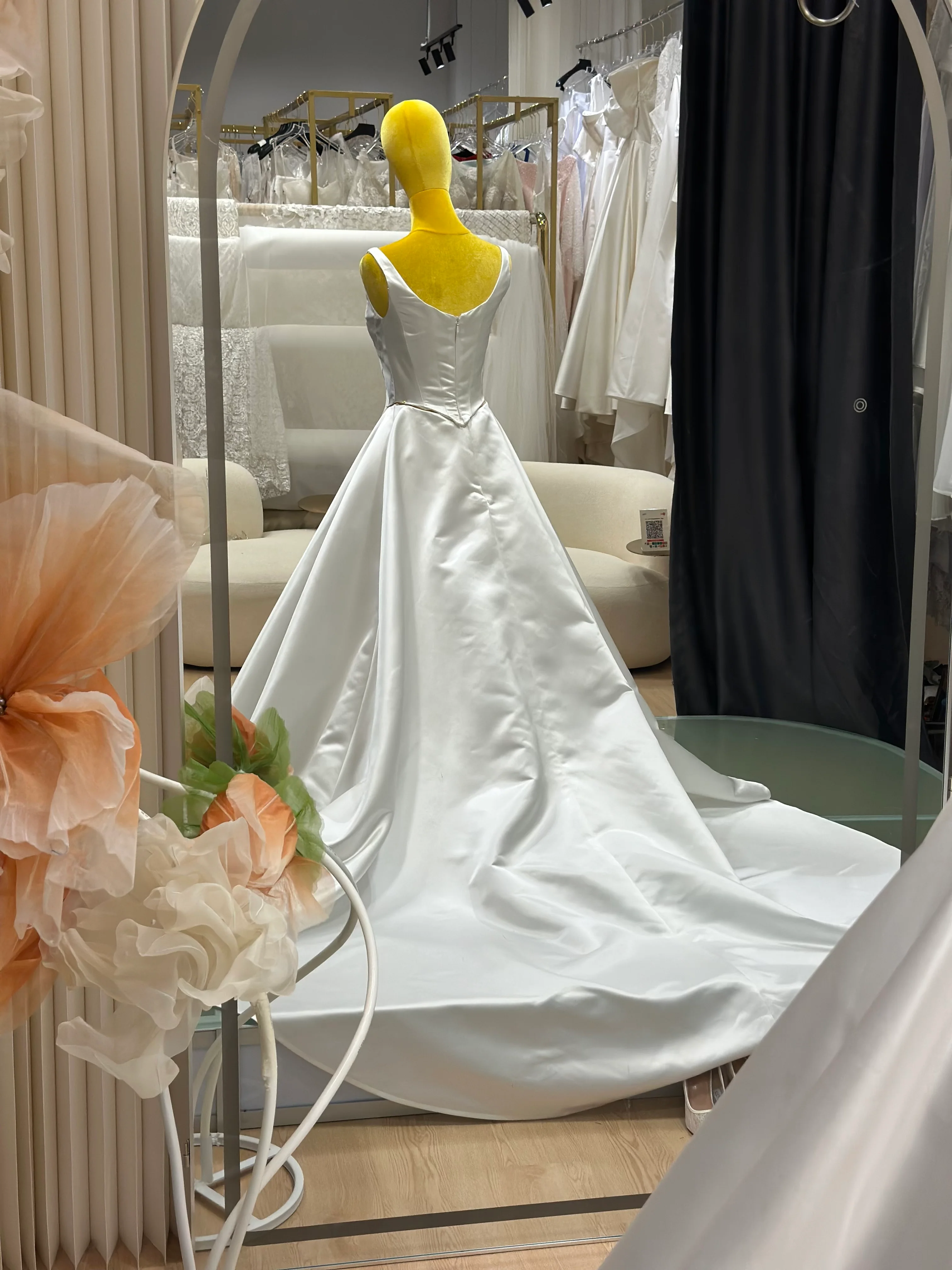 BG-WED-AME-10162 WEDDING GOWN PREMIUM FABRIC PLAIN WITH PLEATED 2 PIECES SIZE L BUST 87 WAIST 74 - Image 6