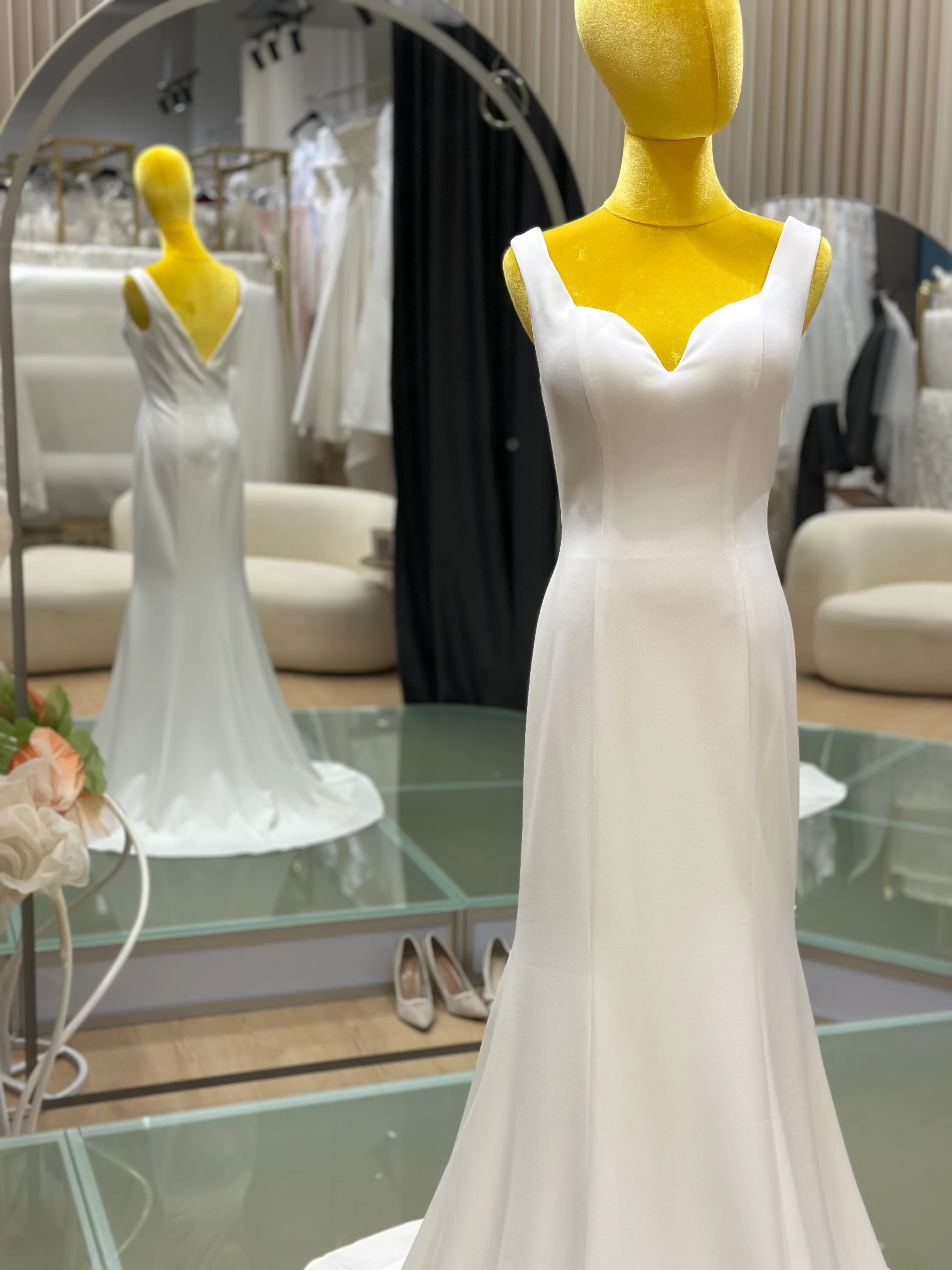 BG-WED-AME-10163 WEDDING GOWN PREMIUM FABRIC PLAIN WITH PLEATED SIZE L BUST 89 WAIST 71 - Image 3