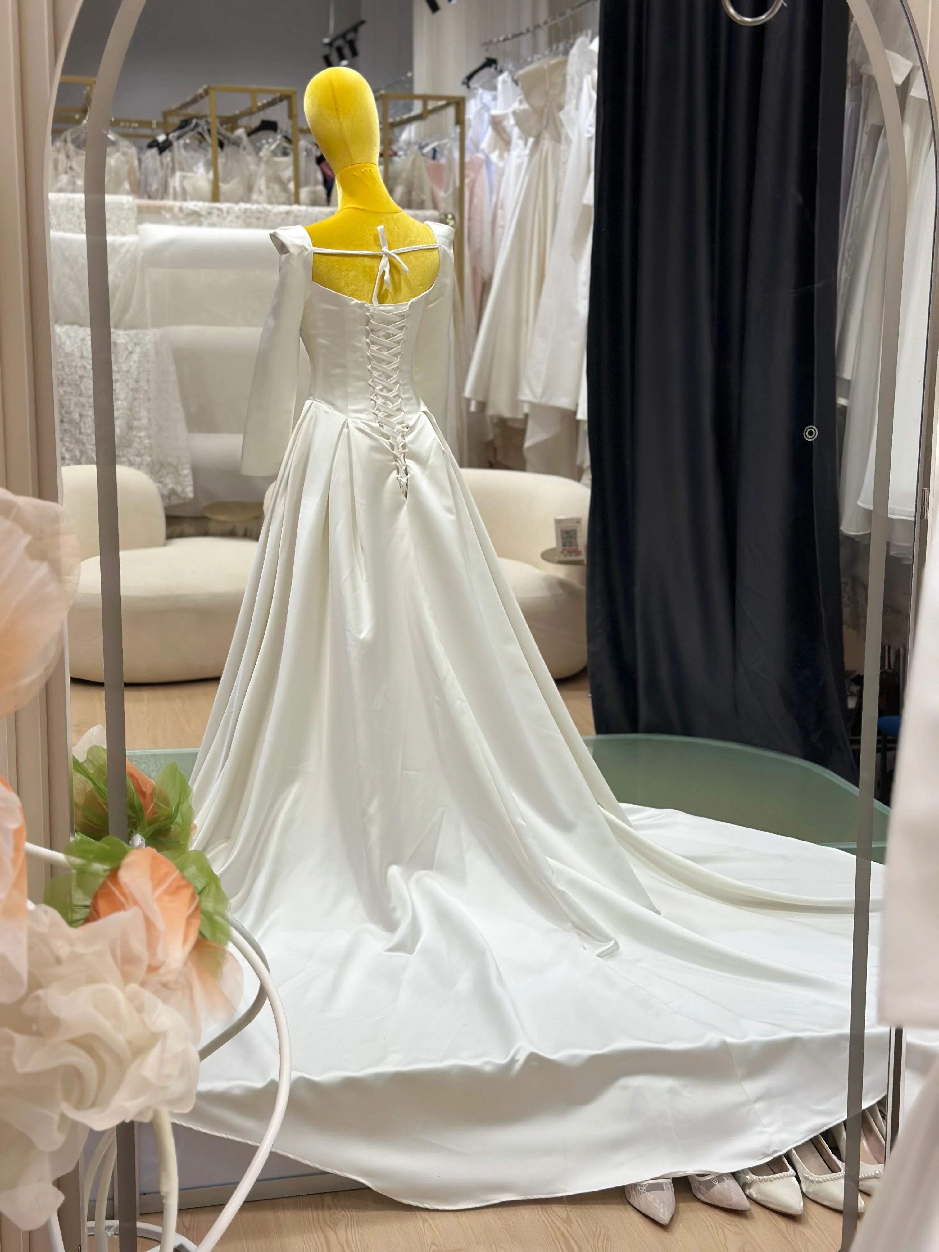 BG-WED-AME-10164 WEDDING GOWN PREMIUM FABRIC PLAIN WITH PLEATED SIZE M-XL BUST 81-94 WAIST 70-76 - Image 9