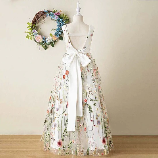 Children's Dress Sleeveless Piano Performance Costume - Image 4