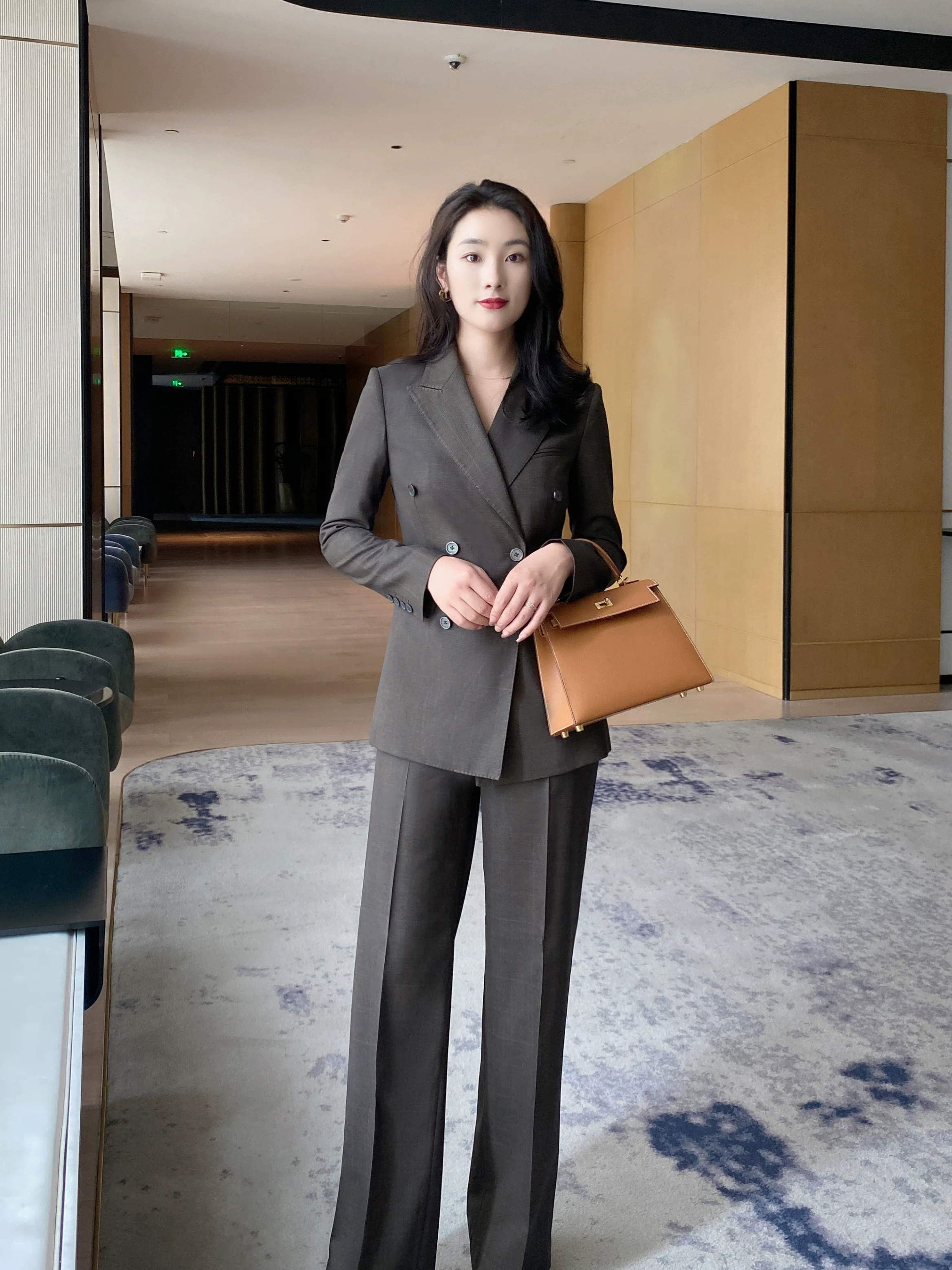 Coffee-Colored Classic Women’s Double-Breasted Suit with Straight Trousers - Image 6