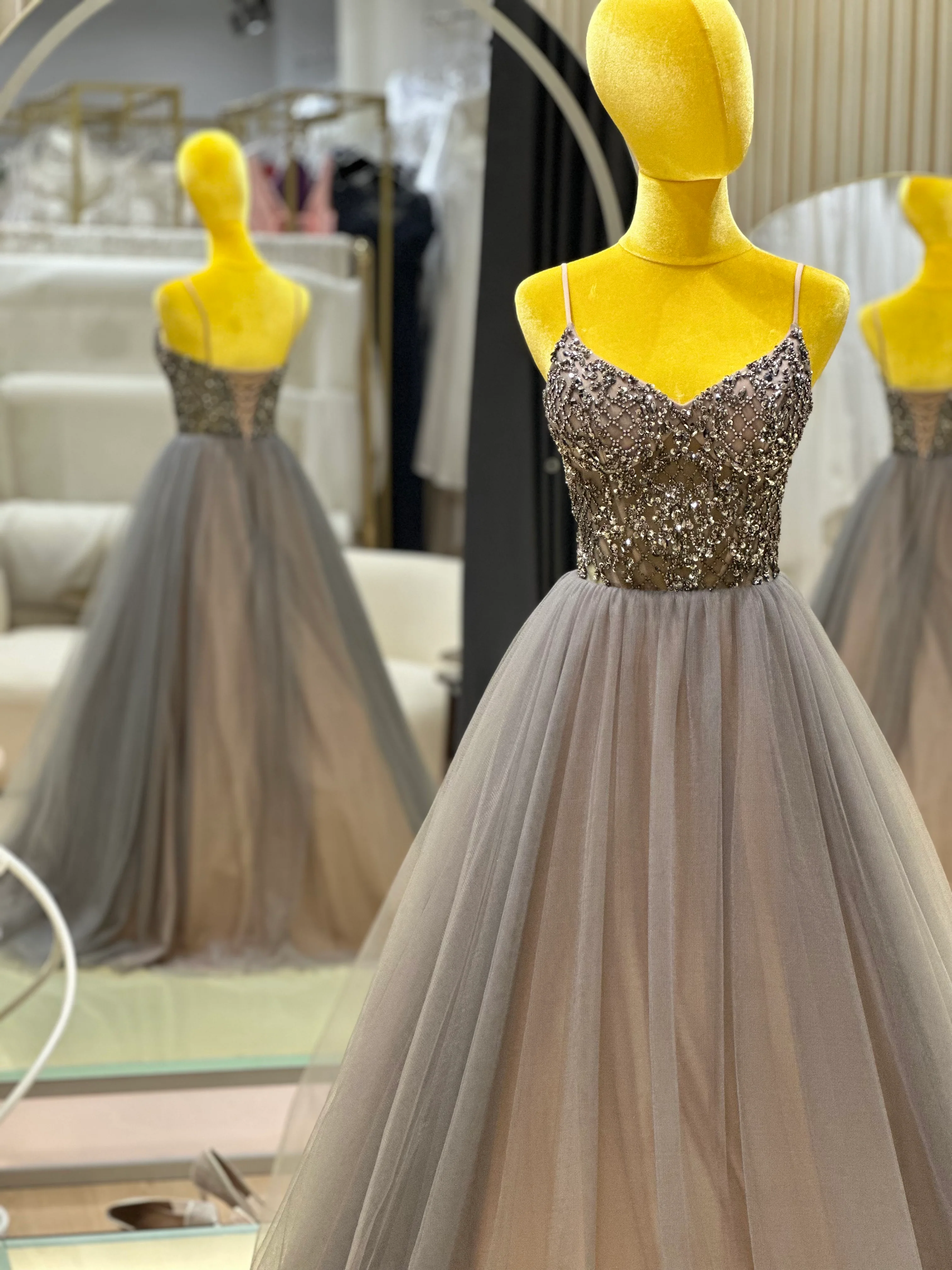 EG-AME-10002 EVENING GOWN LUX FABRIC WITH BEADS SIZE S BUST 84 WAIST 66 - Image 3