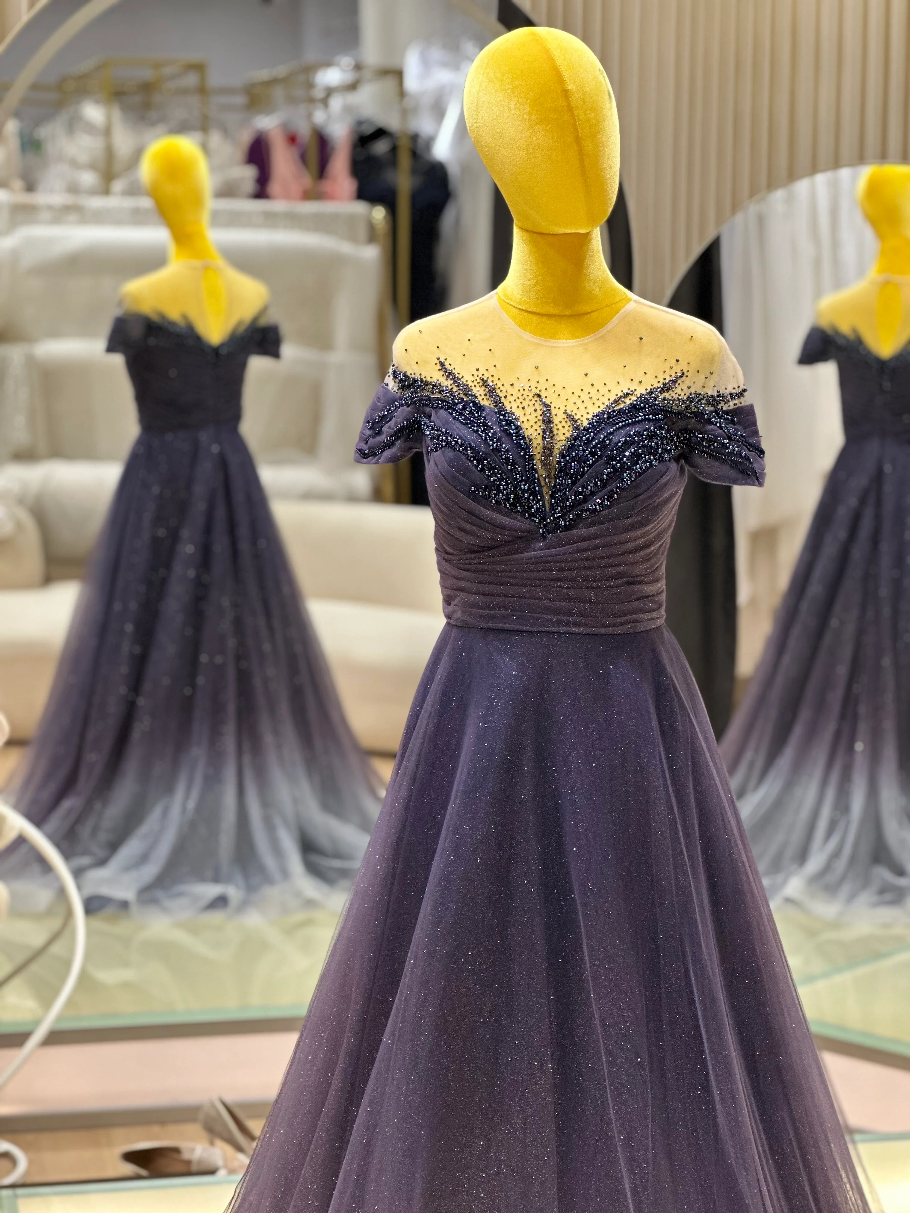EG-AME-10006 EVENING GOWN PREMIUM FABRIC HALF LACE WITH BEADS SIZE XL BUST 93 WAIST 77 - Image 3