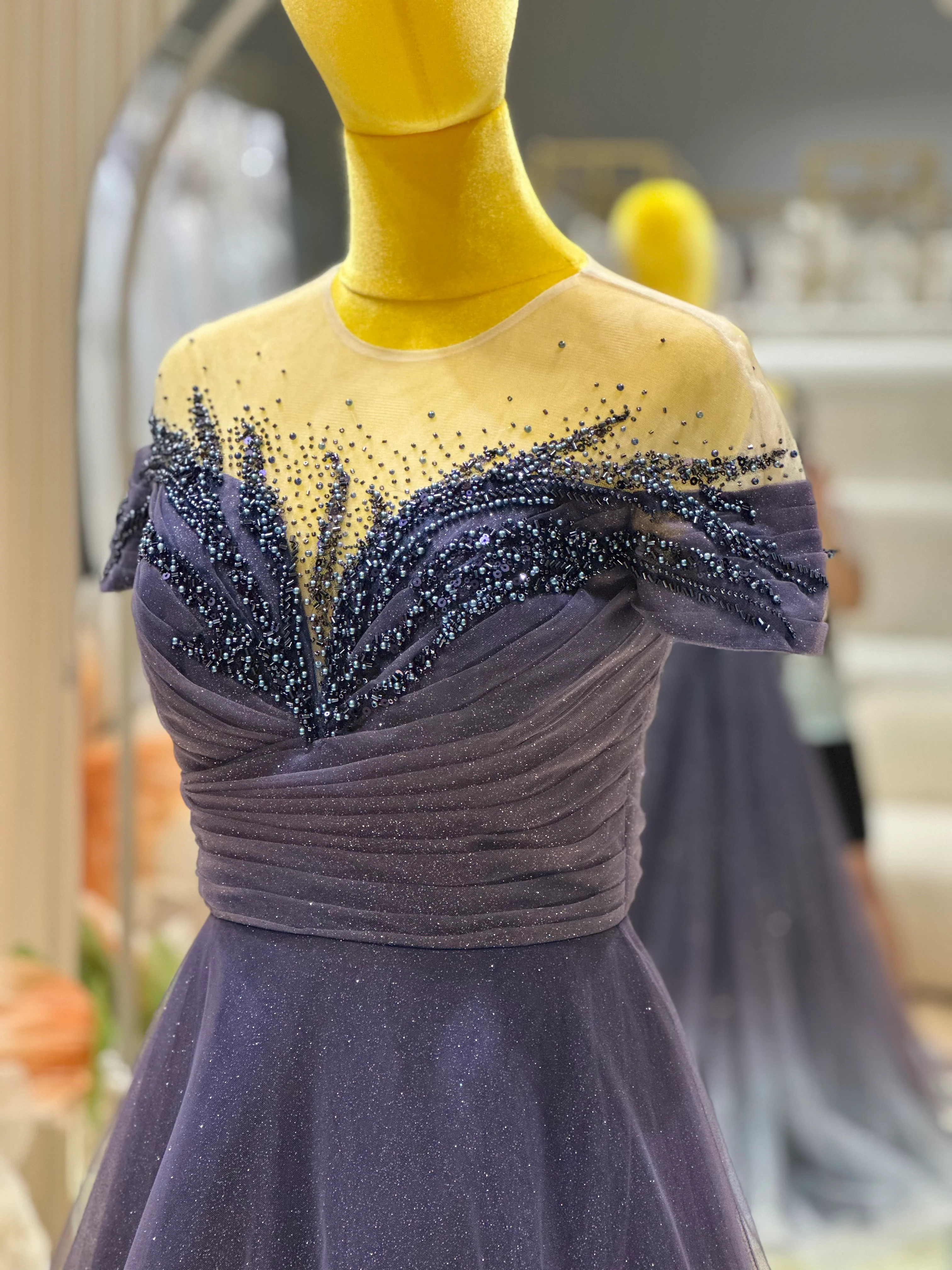 EG-AME-10006 EVENING GOWN PREMIUM FABRIC HALF LACE WITH BEADS SIZE XL BUST 93 WAIST 77 - Image 6