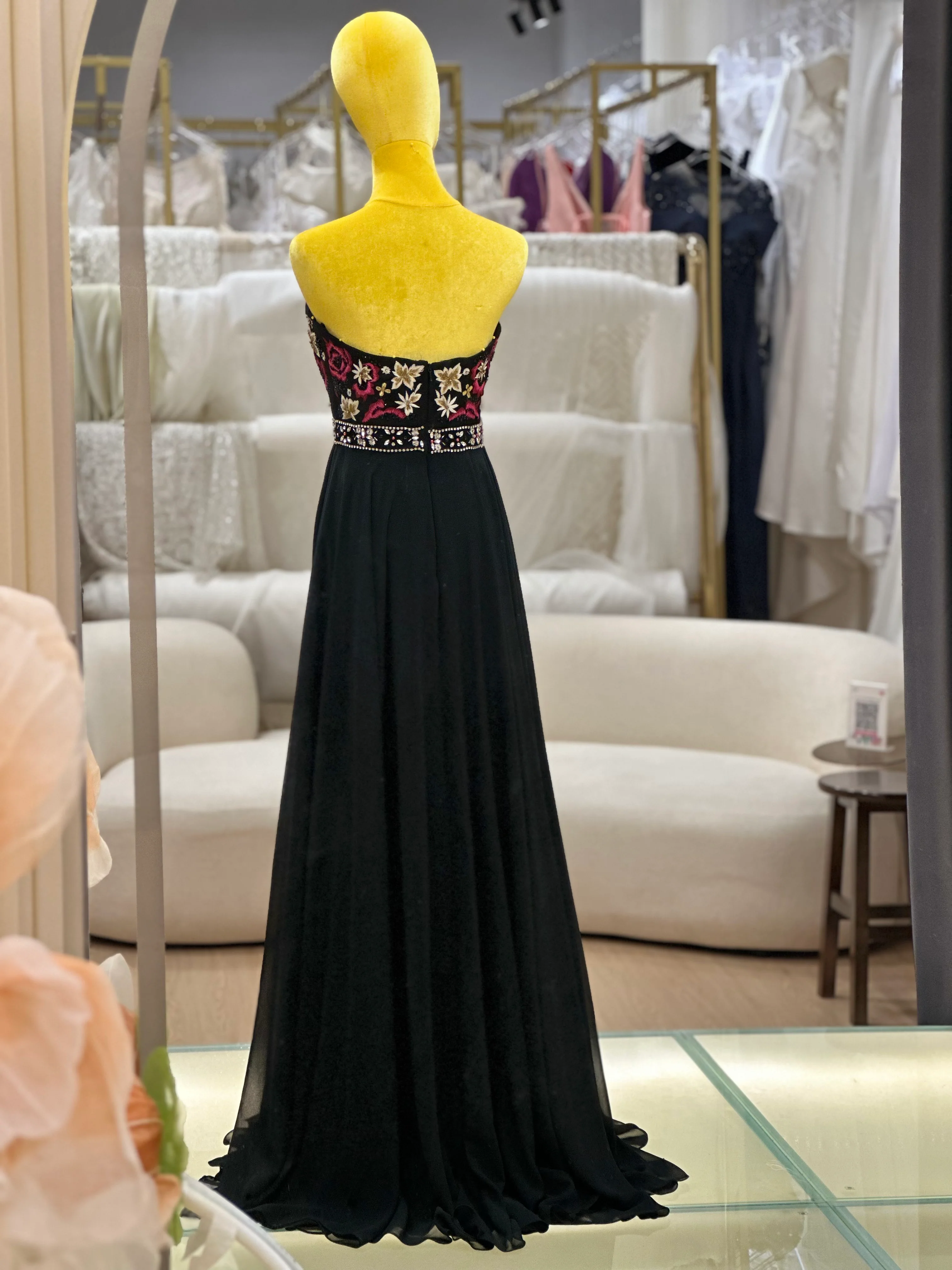 EG-AME-10009 EVENING GOWN PREMIUM FABRIC WITH BEADS SIZE L BUST 88 WAIST 72 - Image 9