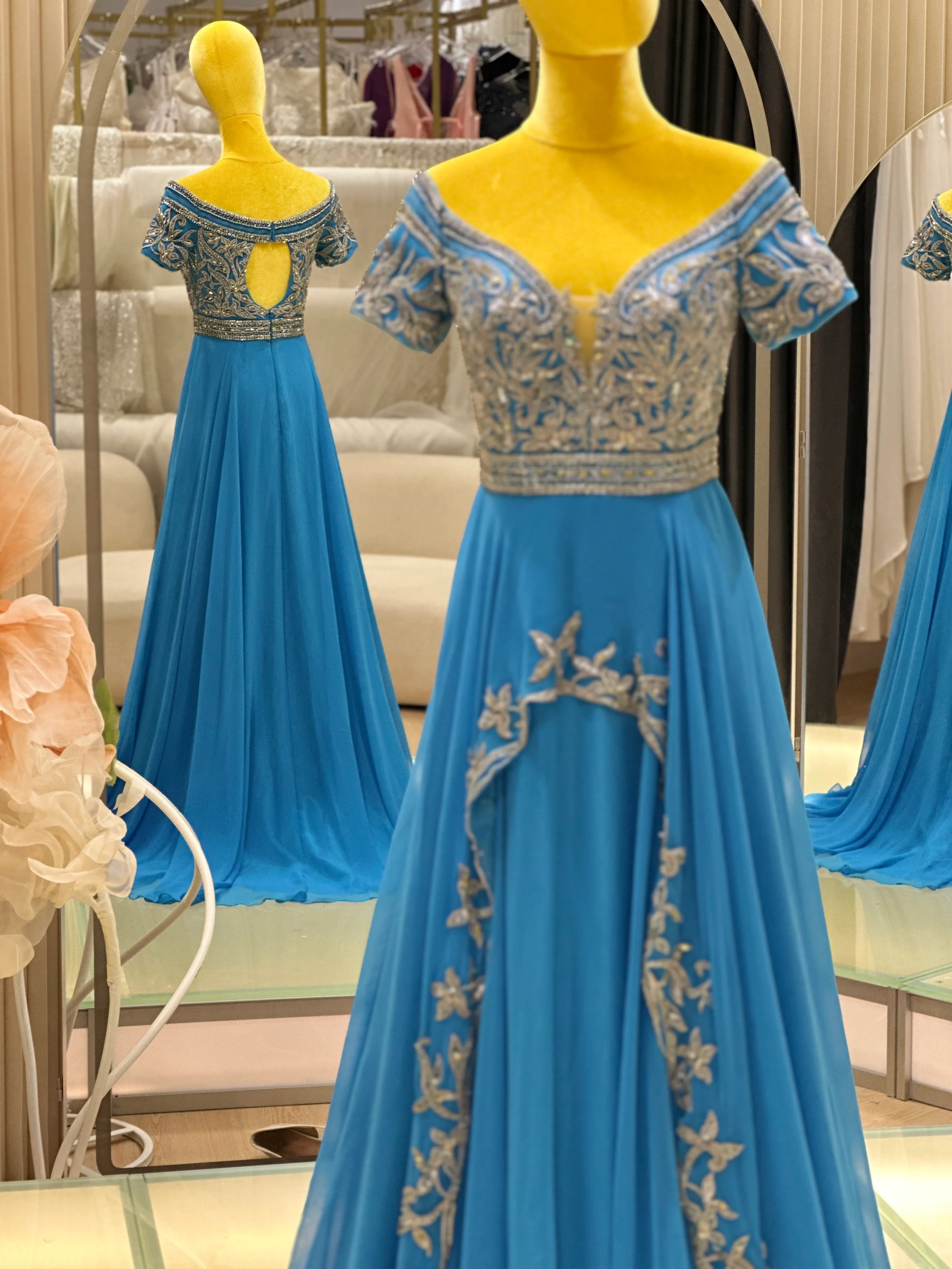 EG-AME-10011 EVENING GOWN PREMIUM FABRIC HALF LACE WITH BEADS SIZE L BUST 88 WAIST 72 - Image 4