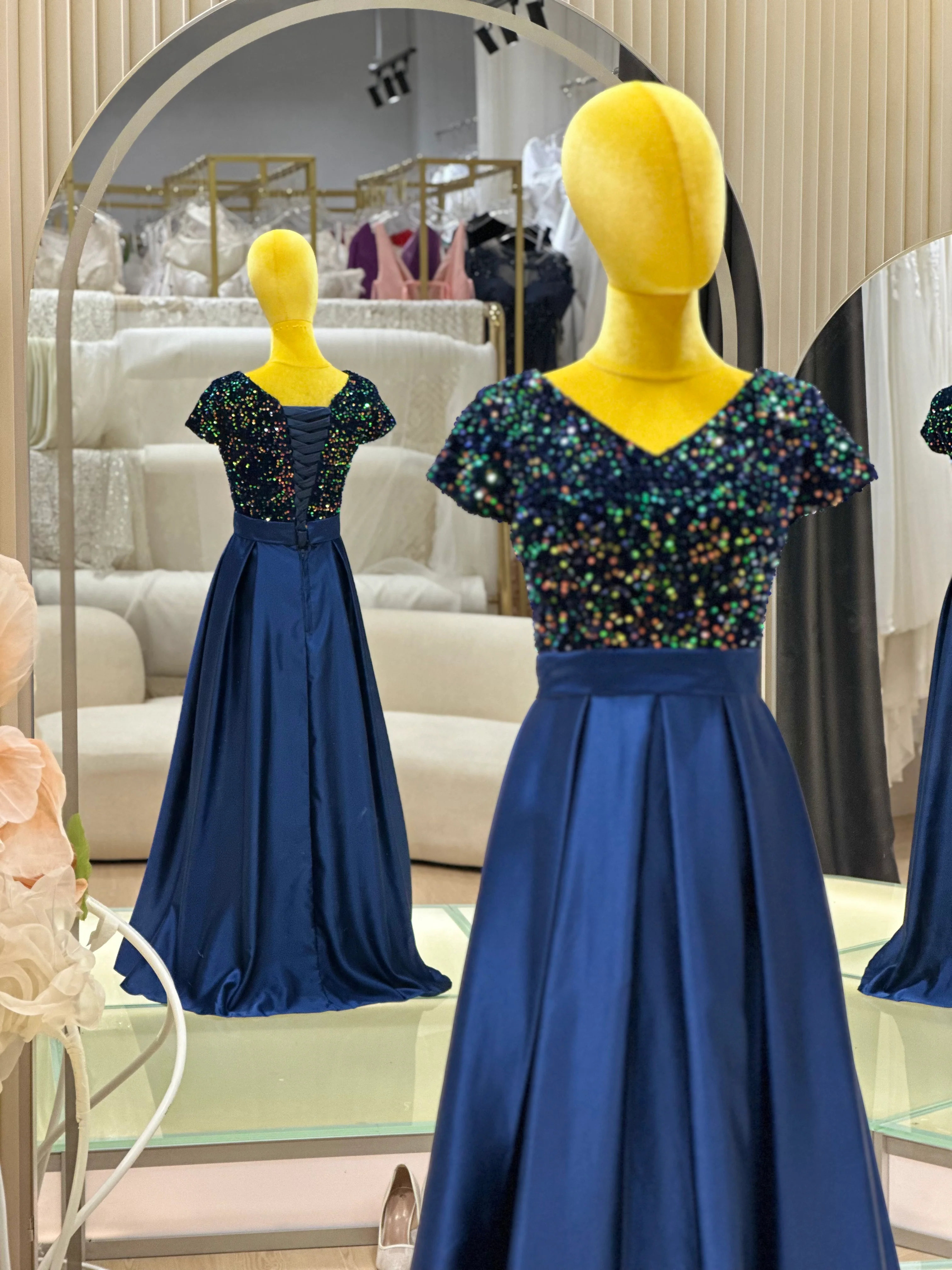 EG-AME-10012 EVENING GOWN PREMIUM FABRIC HALF SEQUIN SIZE S BUST 81 WAIST 67 - Image 4