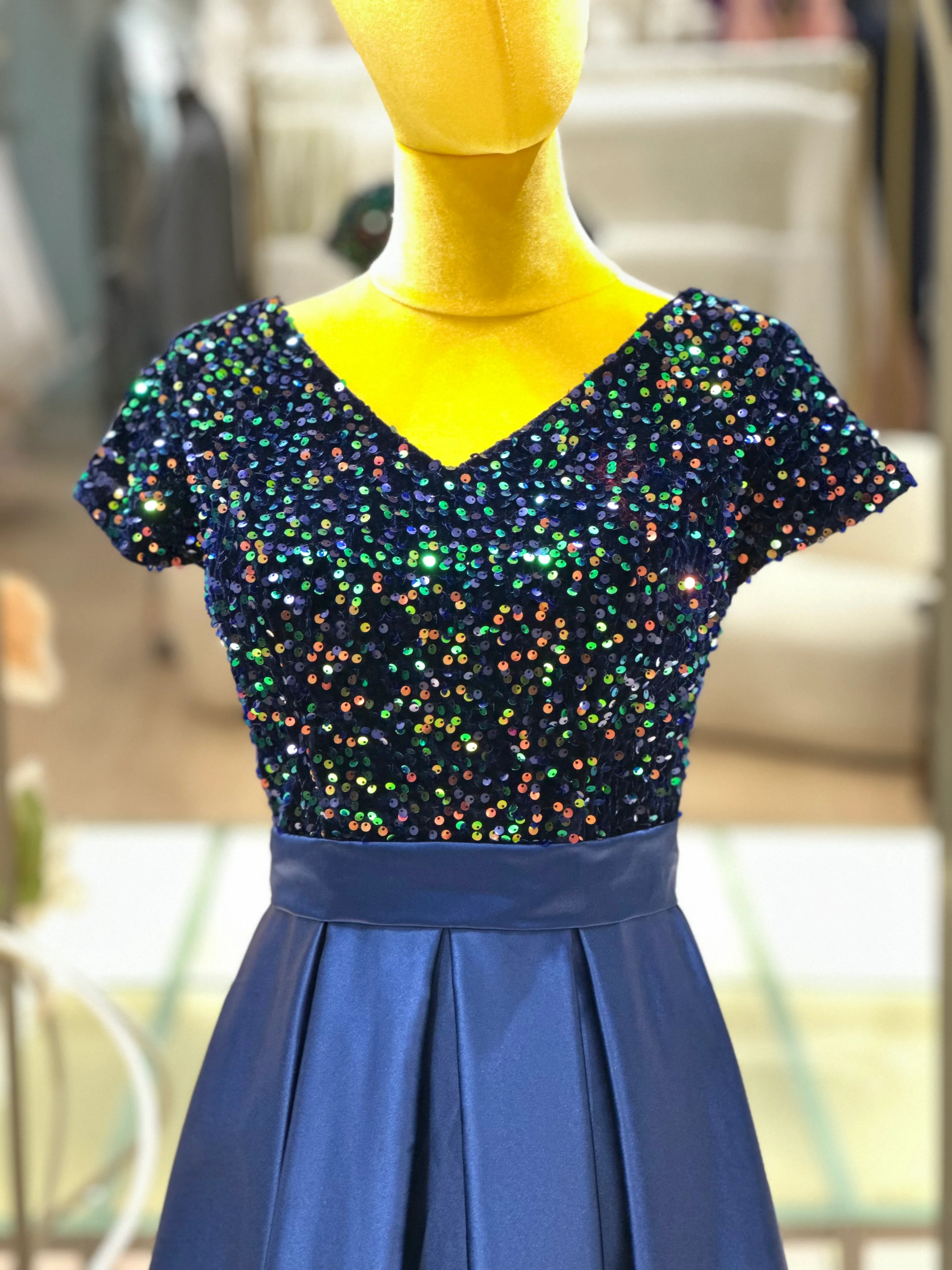 EG-AME-10012 EVENING GOWN PREMIUM FABRIC HALF SEQUIN SIZE S BUST 81 WAIST 67 - Image 5