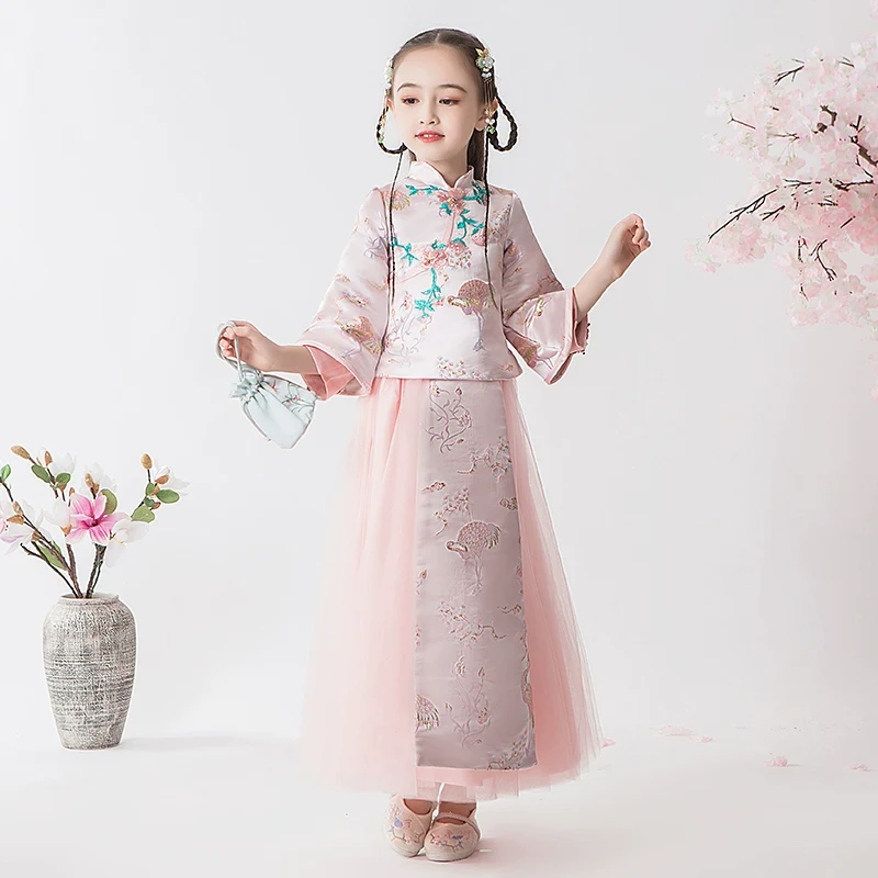 Elegant Children's Hanfu Cheongsam Warm Winter Set: Traditional Chinese Style Outfit - Image 2