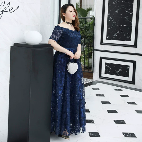 Elegant Evening Dress - Image 5