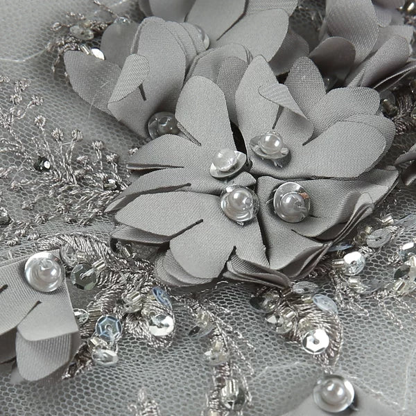 Elegant Long Sleeve Princess Wedding Dress for Piano Performance - Image 5