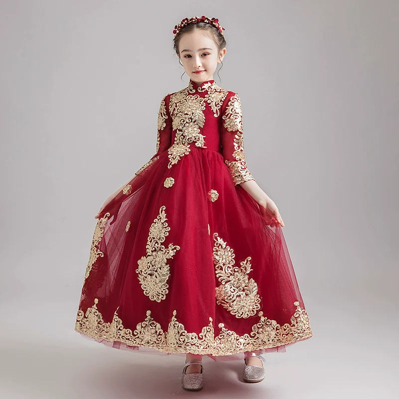 Elegant Princess Gown: Long-Sleeve Winter Wedding Dress for Girls' Piano Performance - Image 4