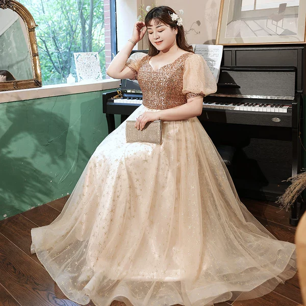 Elegant Wedding Dress - Image 3
