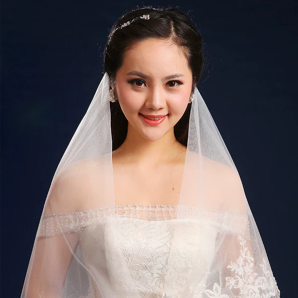 Silhouette Braid Wedding Veil Accessory - Image 4
