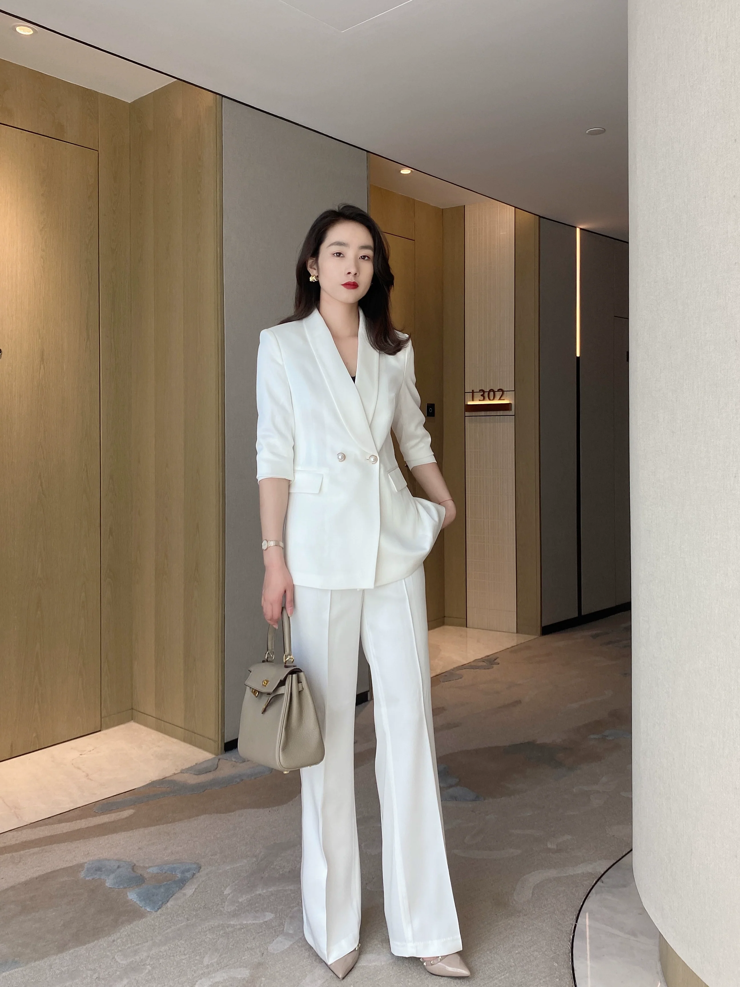 Summer Light White Classic Suit Jacket with Fitted Trousers - Image 2