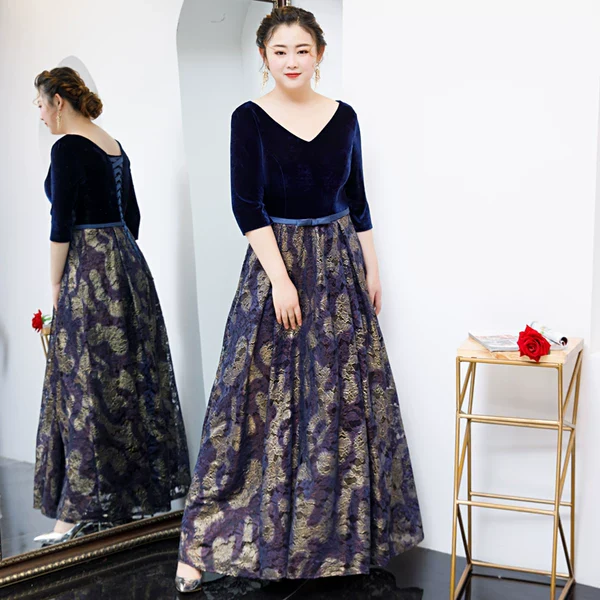 Velvet Long Evening Dress - Image 4