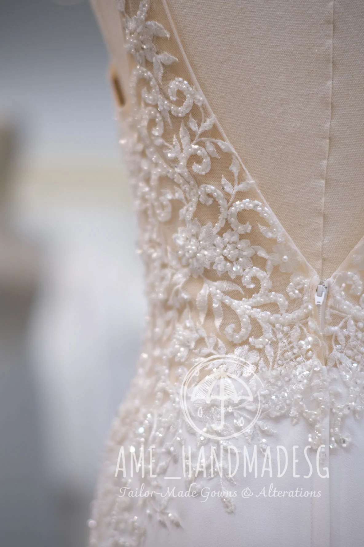 BG-WED-AME-10007 WEDDING BRIDAL GOWN PREMIUM FABRIC HALF APPLIQUE LACE WITH BEADED SIZE M. BUST 84-86, WAIST 66-68 - Image 6