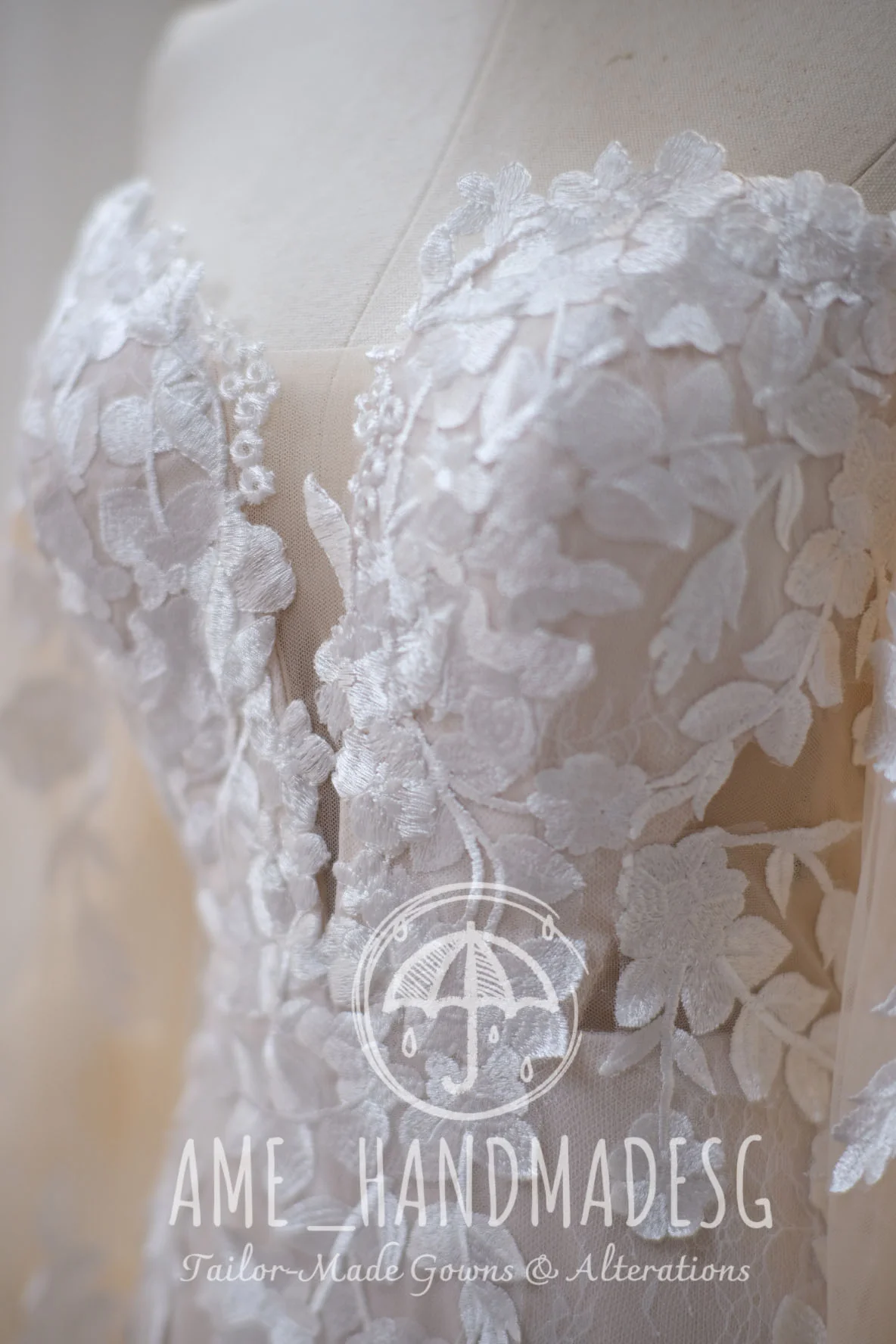 BG-WED-AME-10020 WEDDING GOWN PREMIUM FABRIC FULL APLIQUE LACE SIZE M BUST 84-86 WAIST 68-70 - Image 7